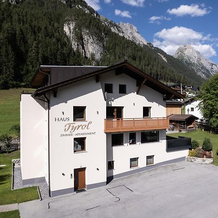 Appartements Tyrol เพทท์นอย อัม อาร์ลแบร์ก ภายนอก รูปภาพ