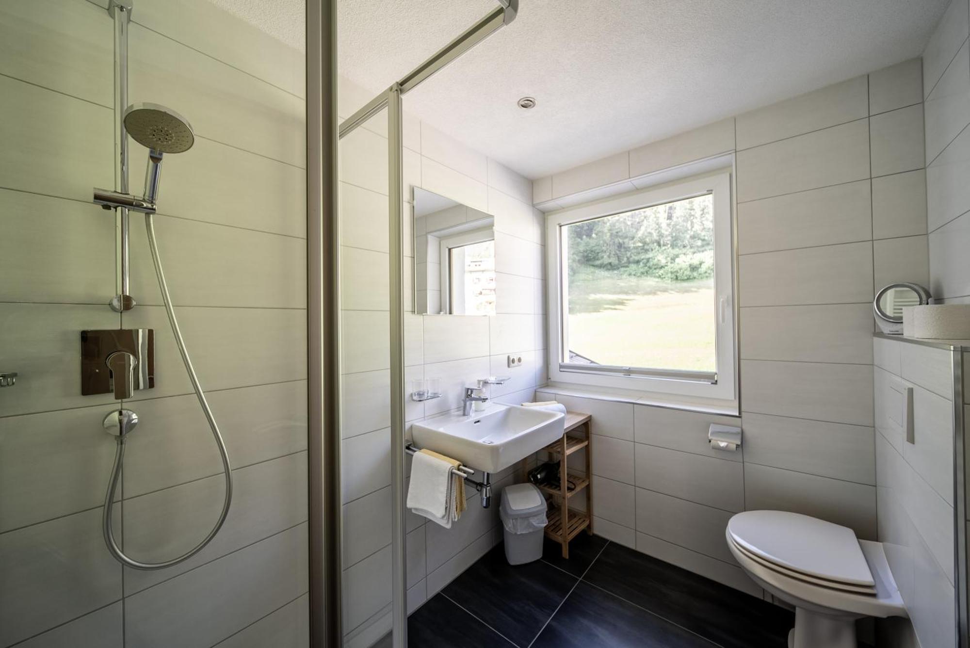 Appartements Tyrol เพทท์นอย อัม อาร์ลแบร์ก ภายนอก รูปภาพ