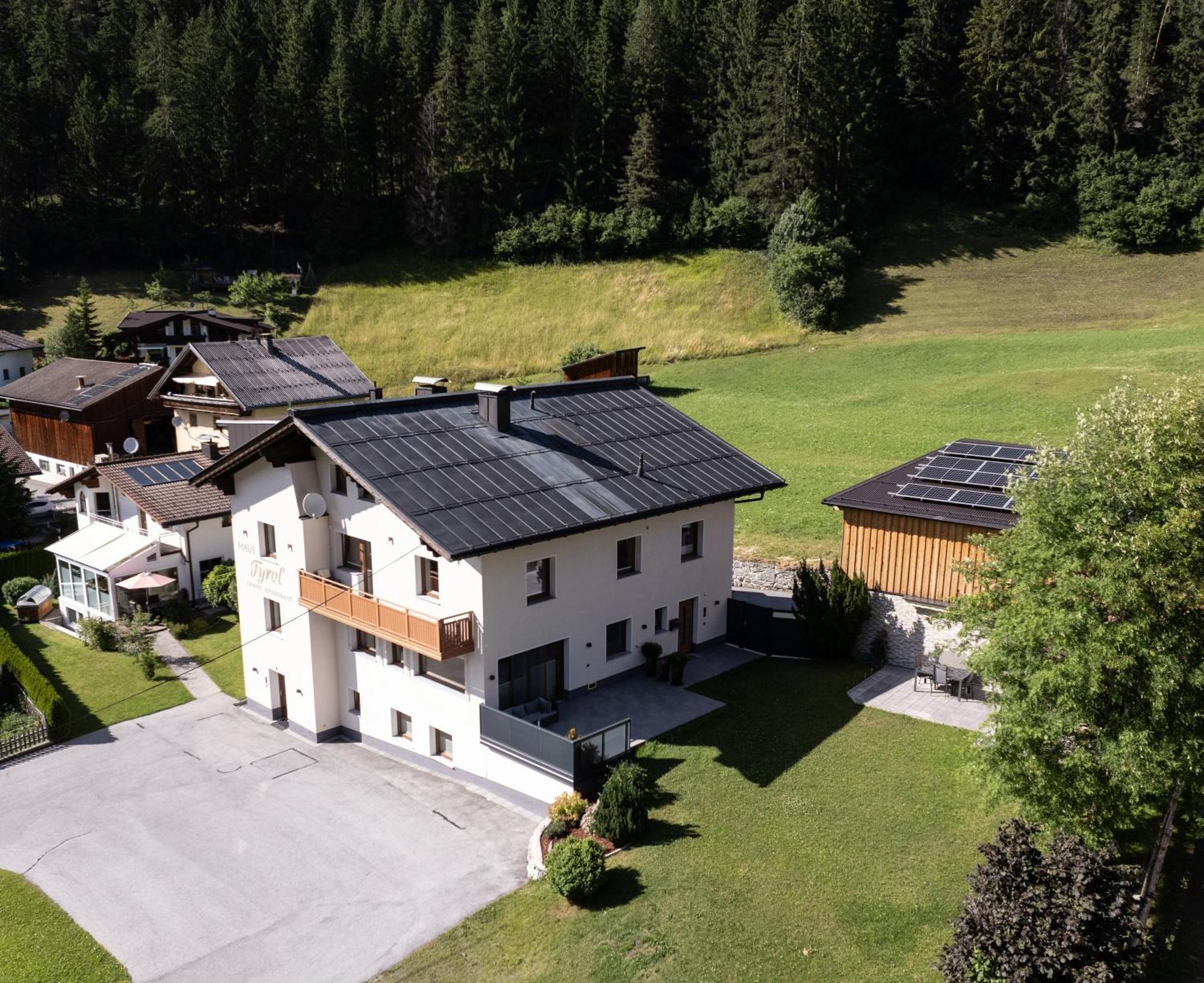 Appartements Tyrol เพทท์นอย อัม อาร์ลแบร์ก ภายนอก รูปภาพ