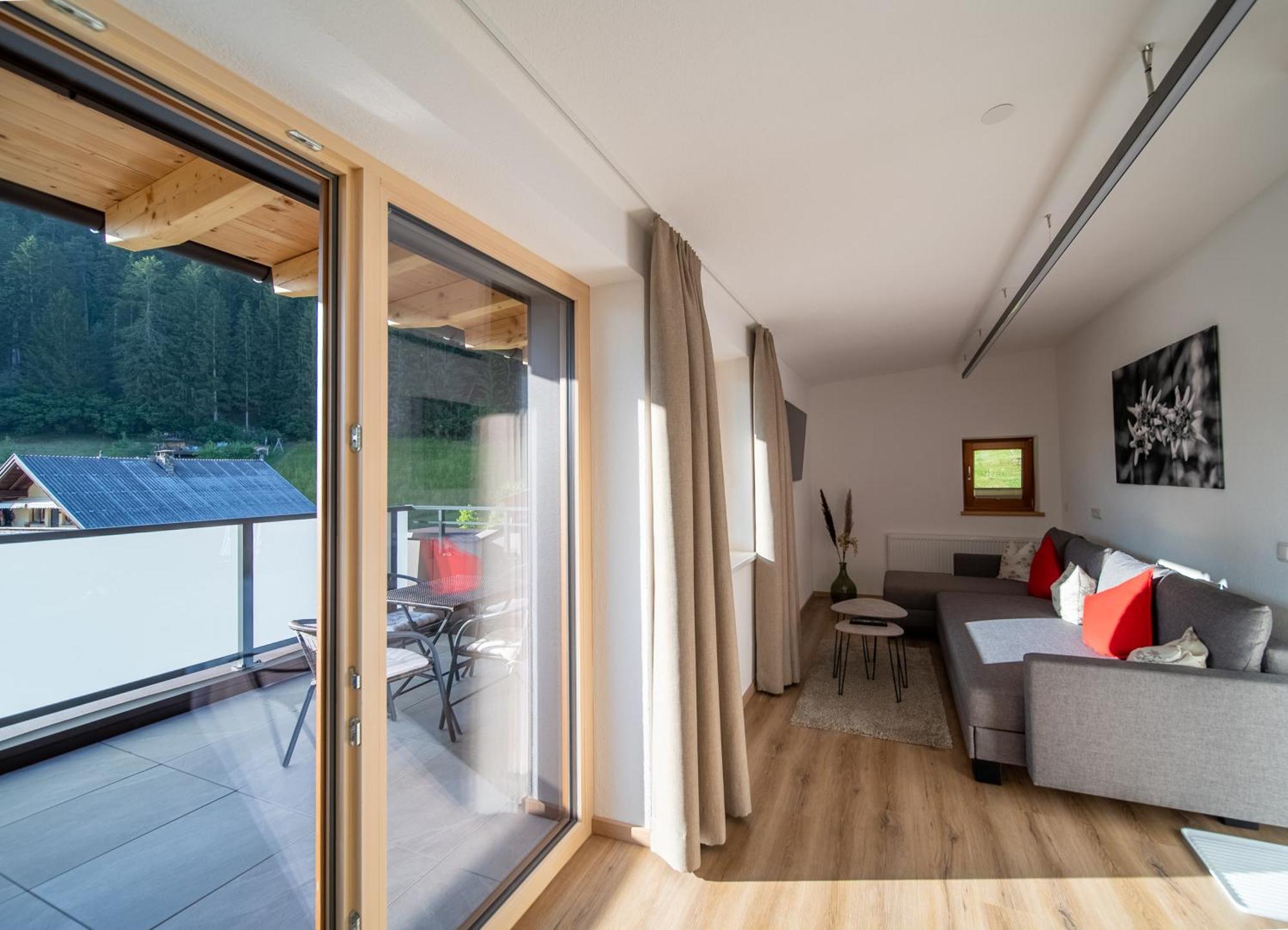Appartements Tyrol เพทท์นอย อัม อาร์ลแบร์ก ภายนอก รูปภาพ