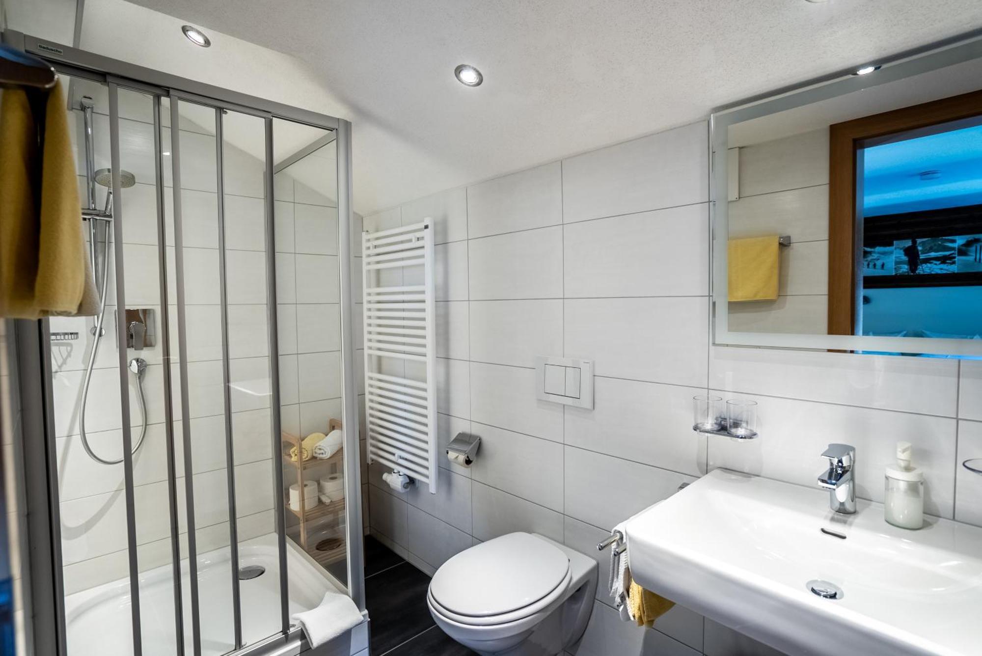Appartements Tyrol เพทท์นอย อัม อาร์ลแบร์ก ภายนอก รูปภาพ