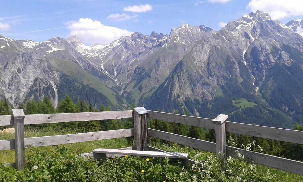 Appartements Tyrol เพทท์นอย อัม อาร์ลแบร์ก ภายนอก รูปภาพ