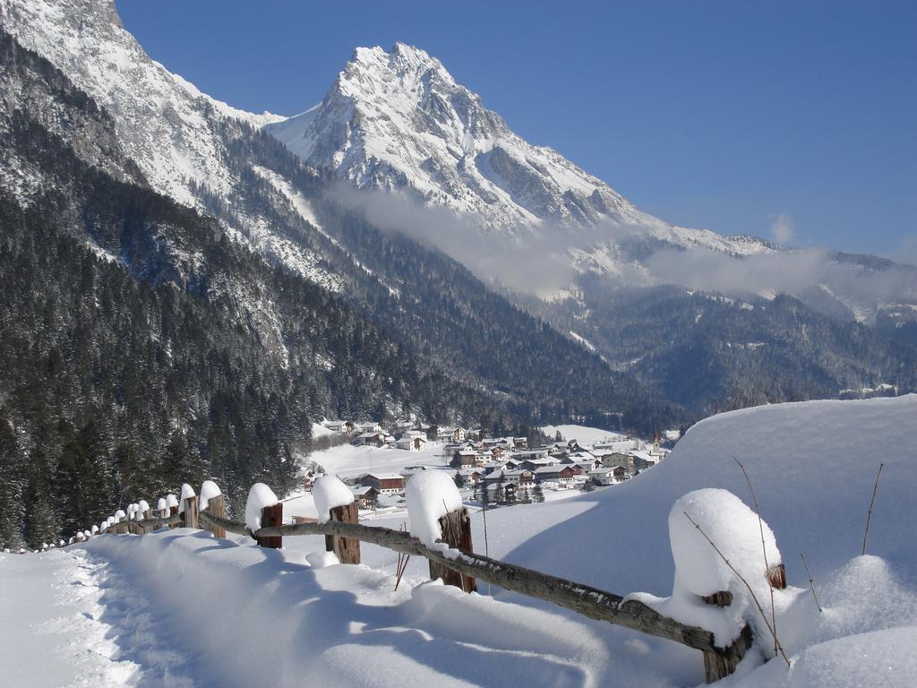 Appartements Tyrol เพทท์นอย อัม อาร์ลแบร์ก ภายนอก รูปภาพ