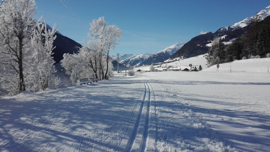 Appartements Tyrol เพทท์นอย อัม อาร์ลแบร์ก ภายนอก รูปภาพ